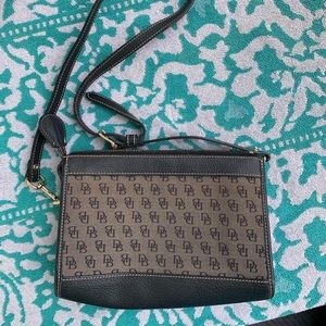 Dooney and Bourke purse